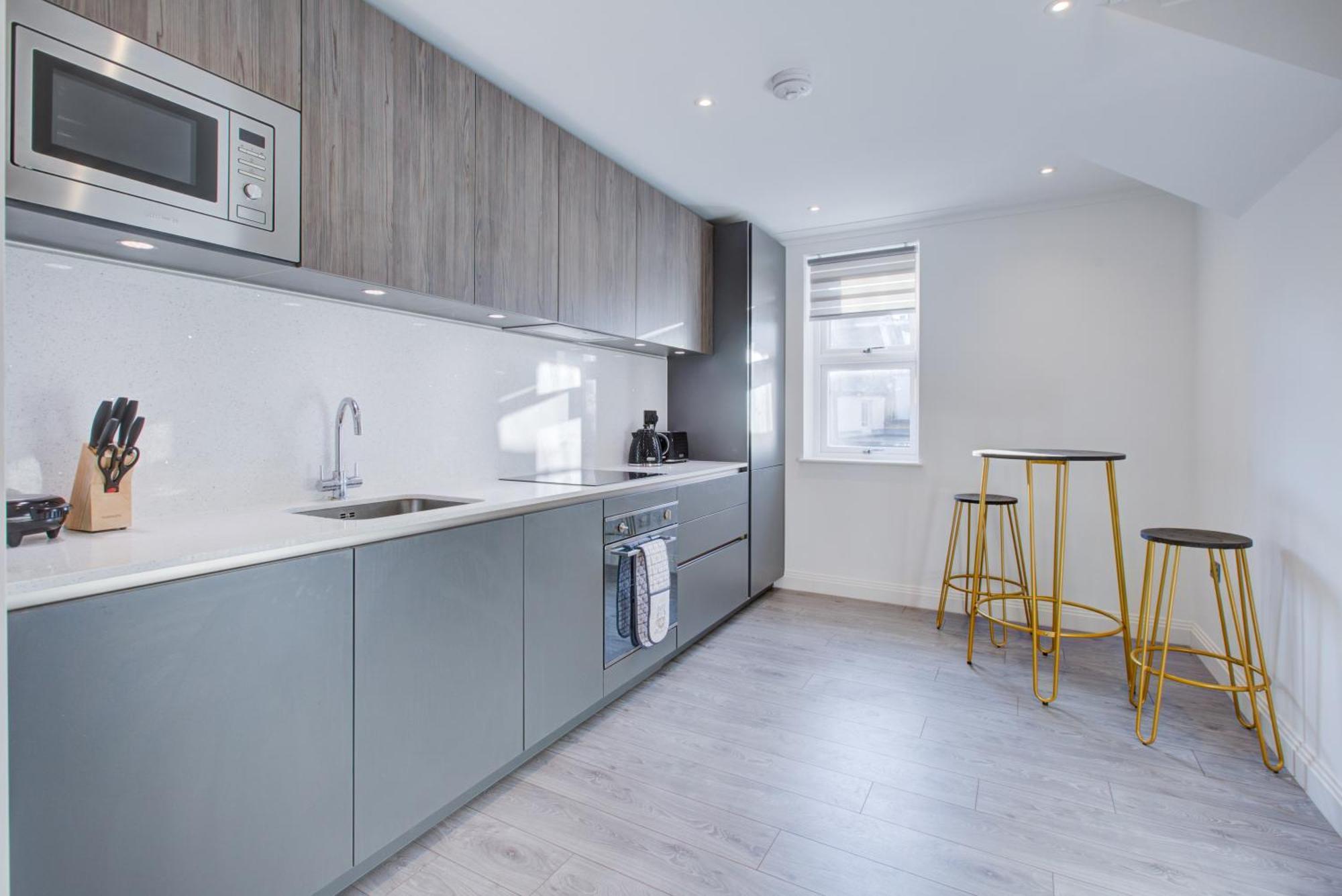 Hybrid Resi - Fulham Near Chelsea And Putney Londra