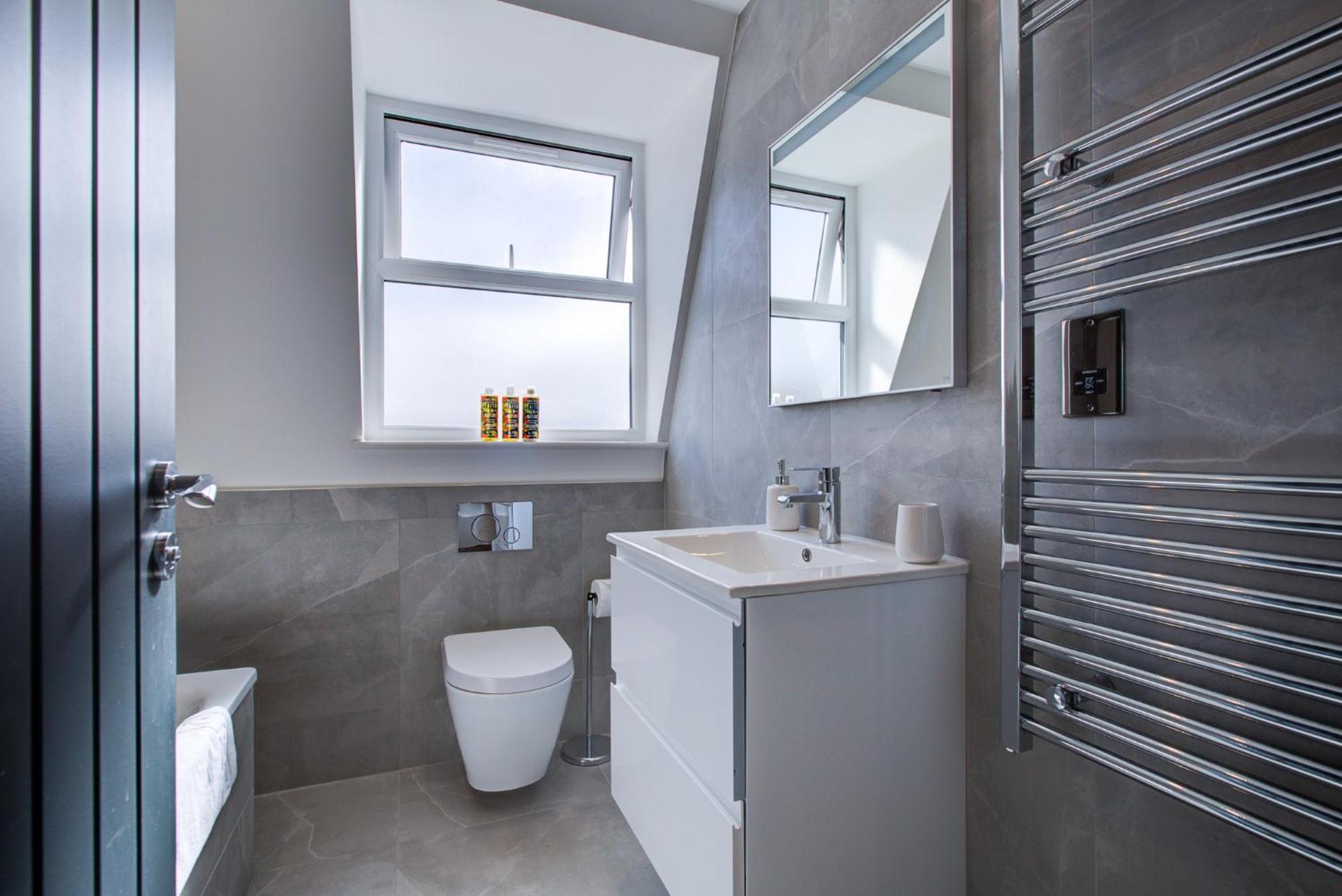 Hybrid Resi - Fulham Near Chelsea And Putney Apartament Londra