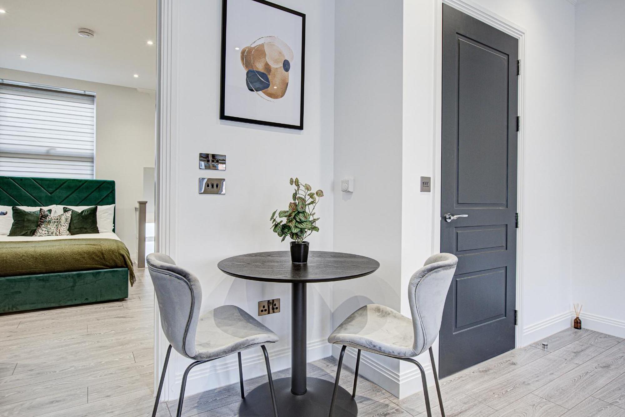 Hybrid Resi - Fulham Near Chelsea And Putney Apartament Londra